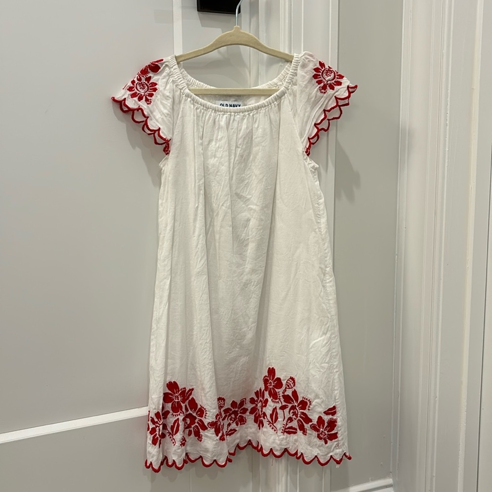 Old Navy girls embroidered sundress xs